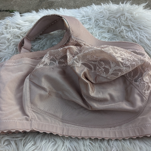 Glamorise Other - NWT Glamorise Tan Full Figure Wirefree Bra Size 42I